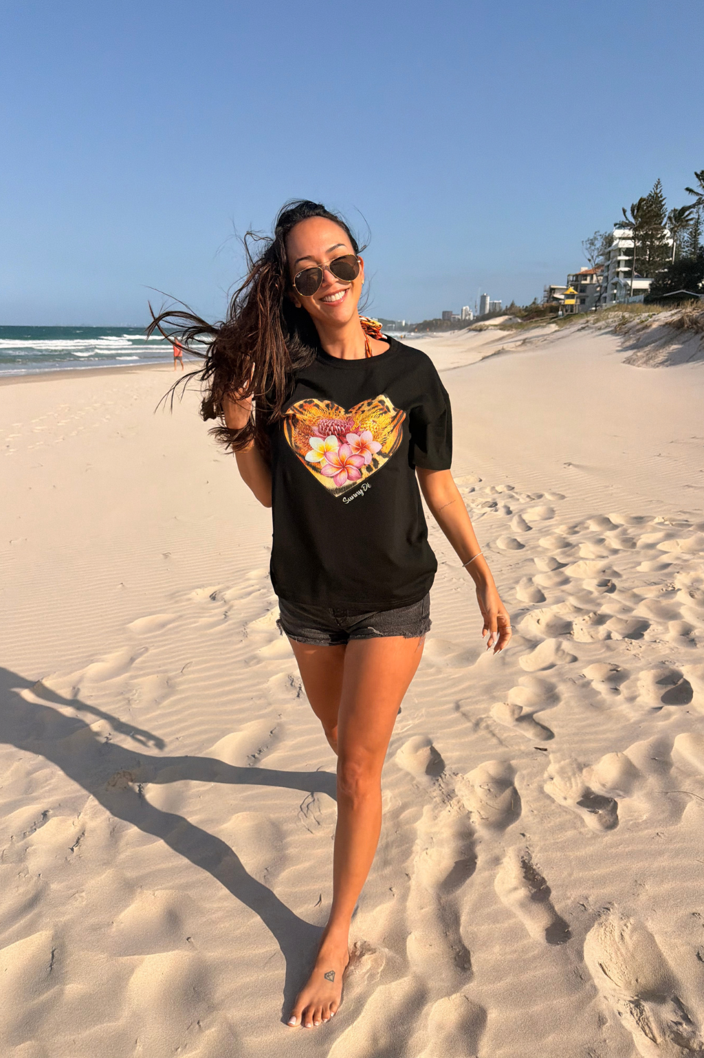 Gigi Oversized Tee Wild Oasis - Black