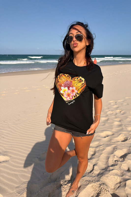 Gigi Oversized Tee Wild Oasis - Black